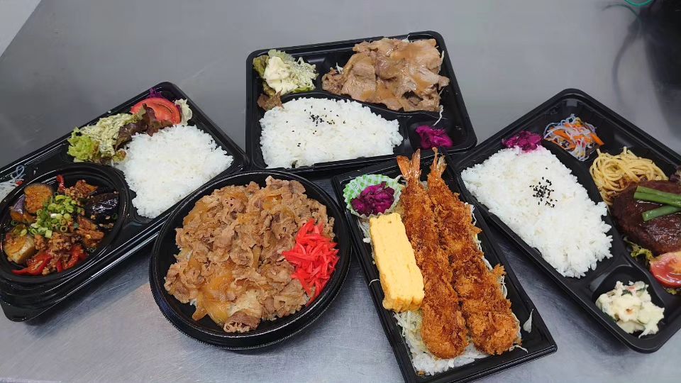 6/24(月)本日のお弁当

ハンバーグ弁当 620円
海老フライ重 640円
生姜焼き弁当 600円
牛丼 600円
麻婆ナス弁当 600円

※お電話にてお取り置き可能です!!
※価格はすべて税込み価格です。
※価格は仕入れによって変動します。